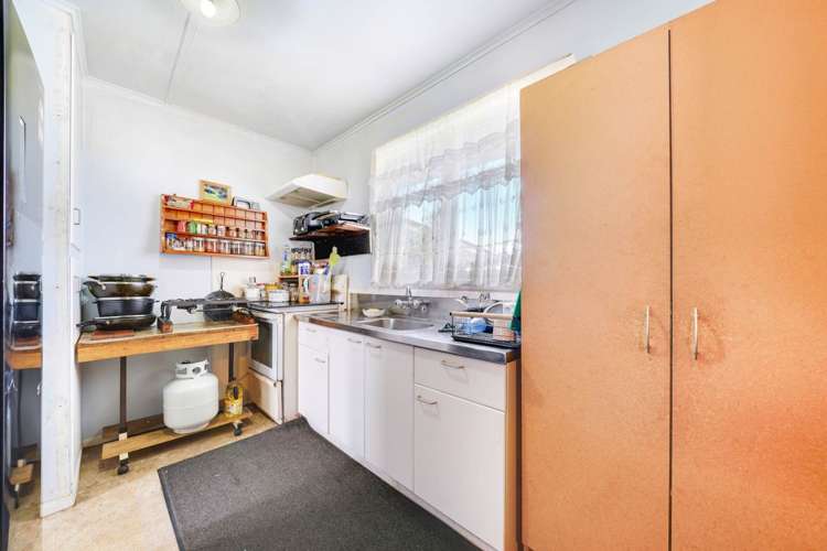 2/34 Plumley Crescent Mangere_7