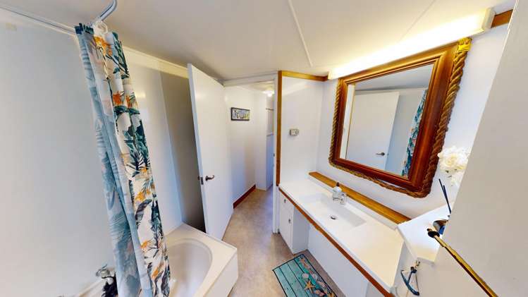 27 Mowhanau Drive 11473_20