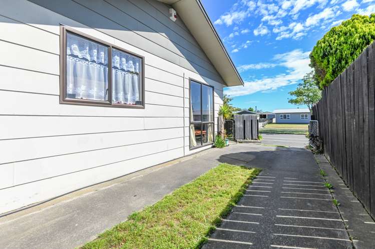 319 Flaxmere Avenue Flaxmere_12