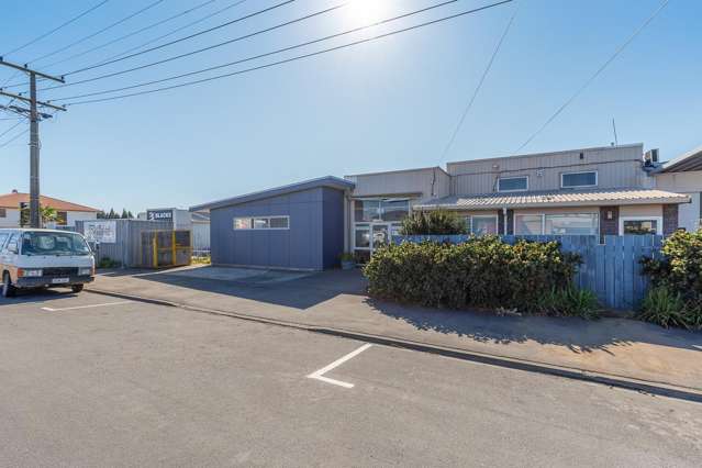 Multi-Use 566sqm Office and Industrial Premises