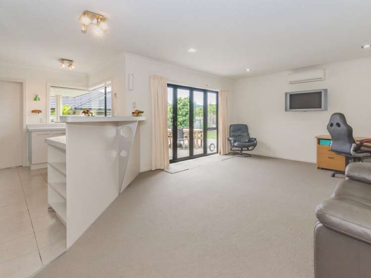 82 The Drive Paraparaumu Beach_8