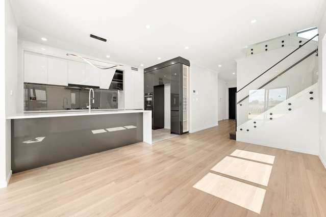 53 Michael Bosher Way Flat Bush_4
