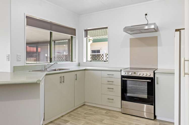 2/93 Rifle Range Road Central_7