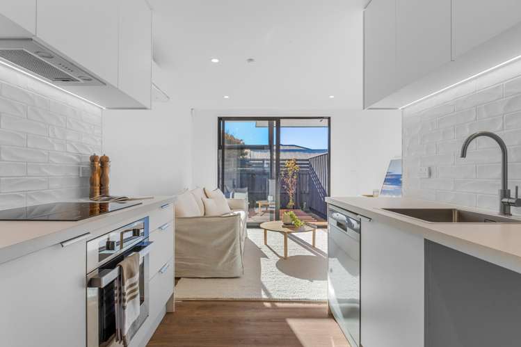 1-9/160 Clarence Street_4
