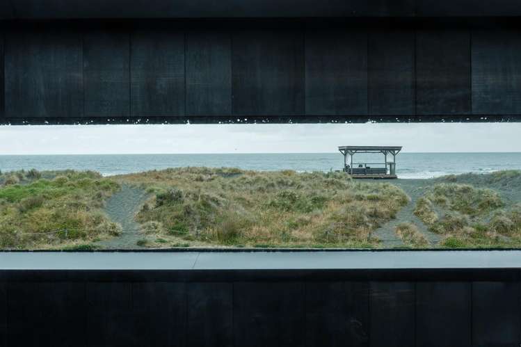  19 Marine Parade South Piha_2