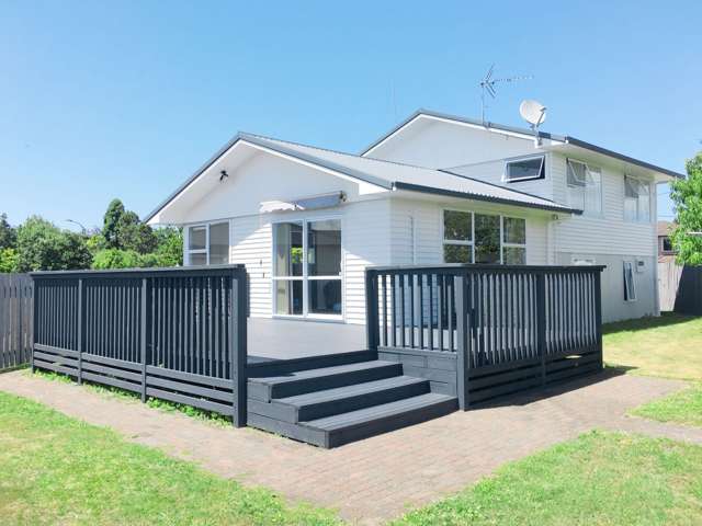 36 Rewarewa Road Te Atatu Peninsula_1