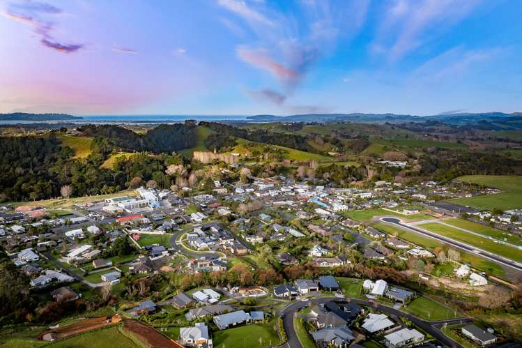 33 Laly Haddon Place Matakana_24