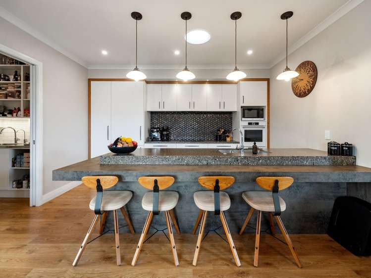 1761A River Road_4