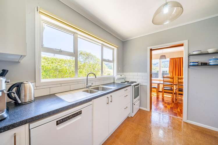 8 Ruru Crescent Heretaunga_5