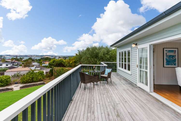 18 Beach Road Mellons Bay_27