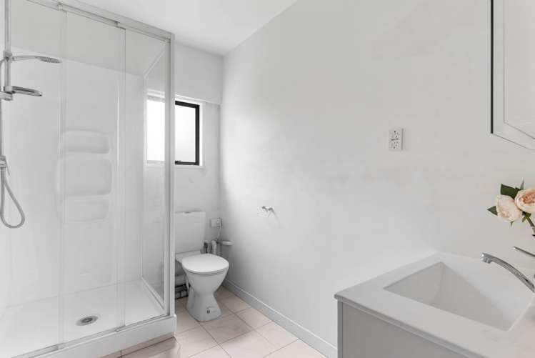 4200 Great North Road Glendene_21