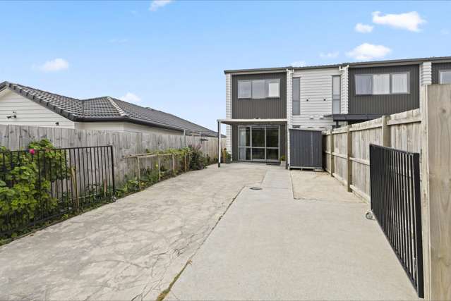 Entry-Level Gold in Flat Bush Must sell !