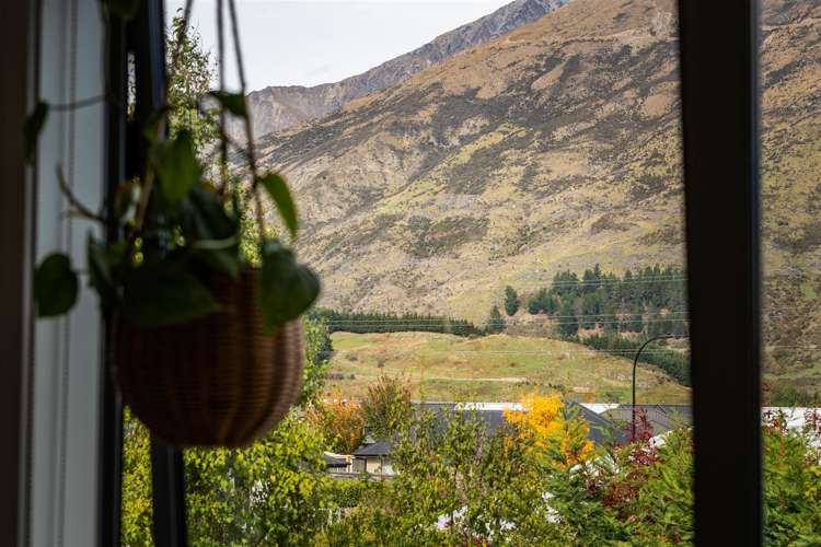 6 Cotswold Court Lower Shotover_11