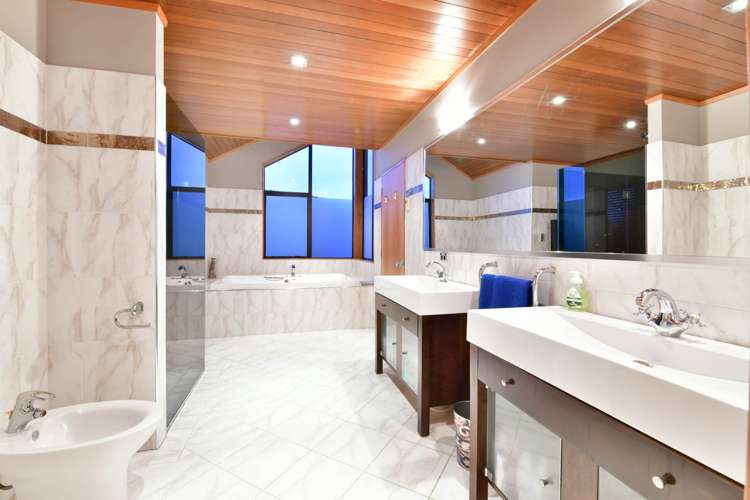 1 Myra G Place Stanmore Bay_10