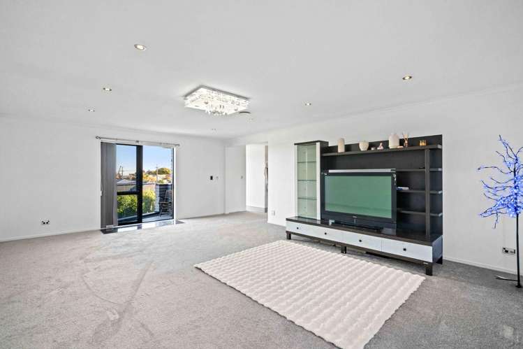 46 Commissariat Road Mt Wellington_10