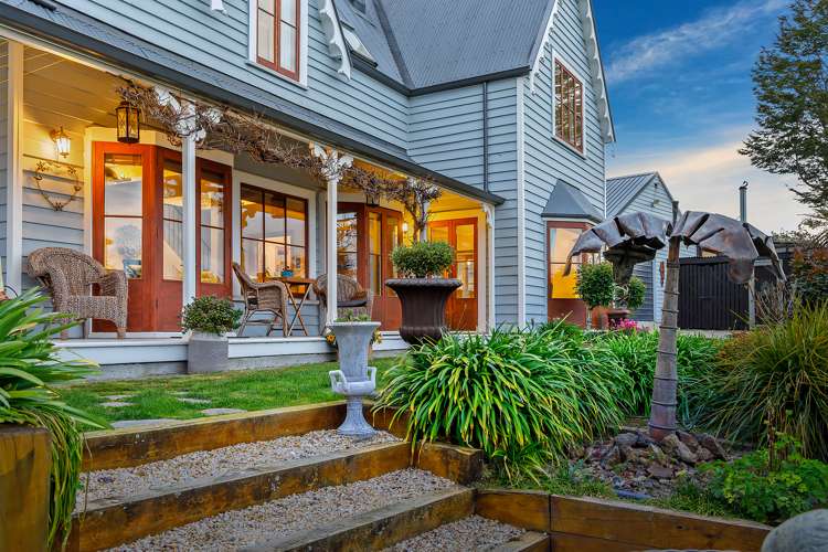 1614 Cust Road Cust_1