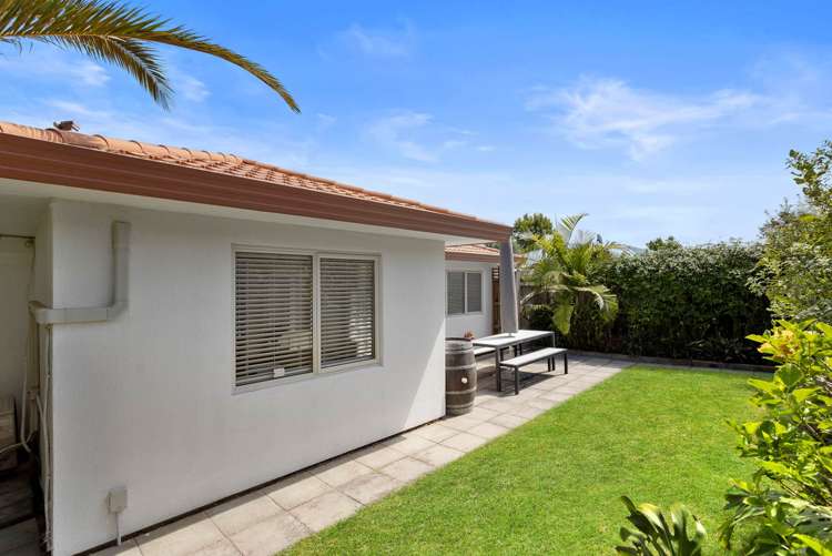 2/16 Knott Road Stanmore Bay_18