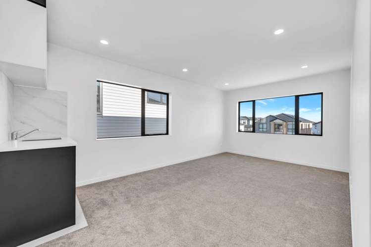 6 Ballyliffin Drive Flat Bush_9