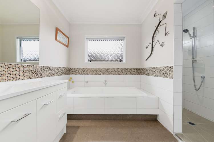 5 Crowden Place Harrowfield_23