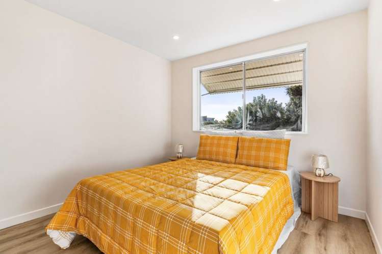 1/8 Wilbur Place Pakuranga Heights_18