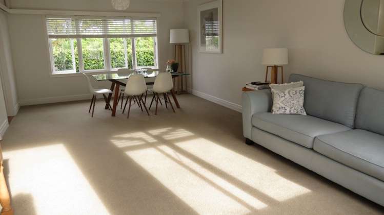 2/18a Ascot Avenue Narrow Neck_8