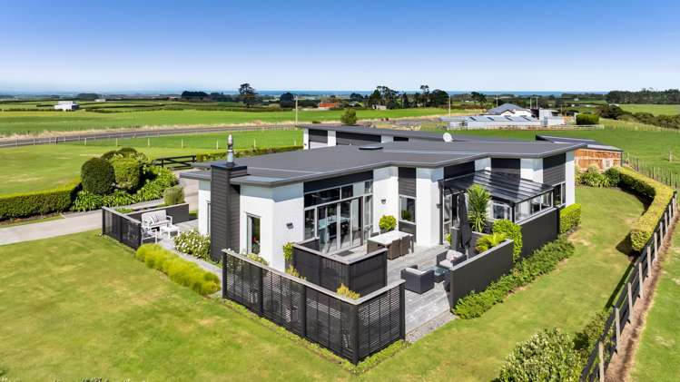 1177 Palmer Road South Taranaki Surrounds_43