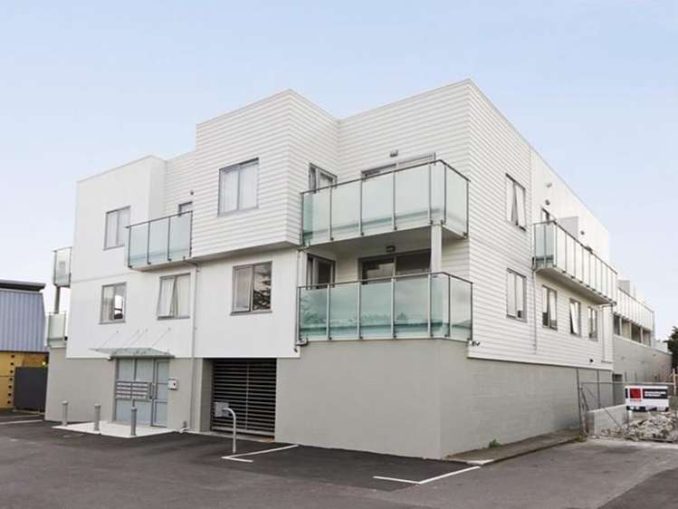 2i/86a Rockfield Road Penrose_0