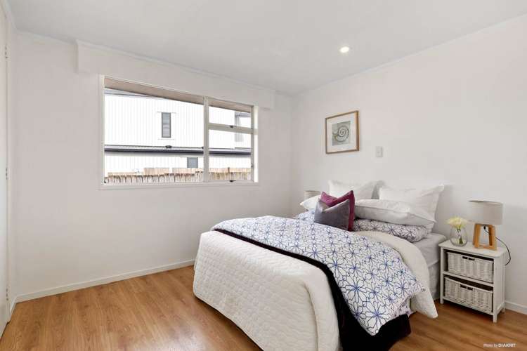 1/84 Greenslade Crescent Northcote_4