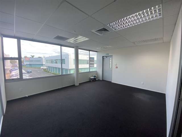 G/27-29 William Pickering Drive Albany_1