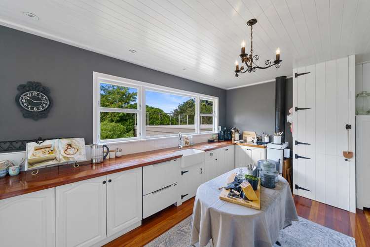 1 Te Ahi-Parera Place Korokoro_1