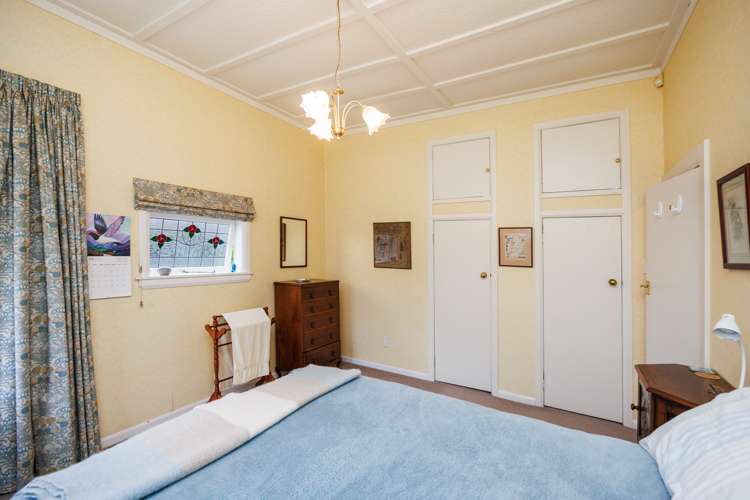 20 Moerangi Street West End_25