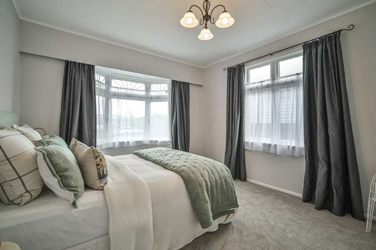 810 Queen Street East Parkvale_9