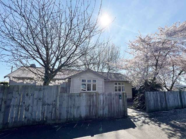 METHVEN - TWO BEDROOM, SINGLE GARAGE, HEAT PUMP