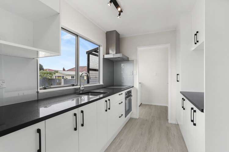 2/152 Rathgar Road Henderson_12