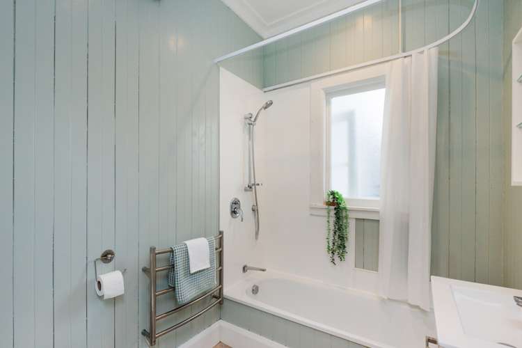 223 College Street West End_20