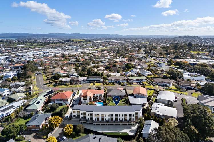 25 Warren Avenue Three Kings_23