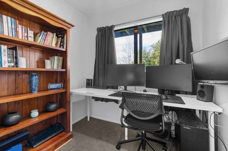 7a Huia Avenue Forest Lake_10