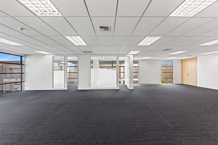 15B Leslie Hills Drive Riccarton_3