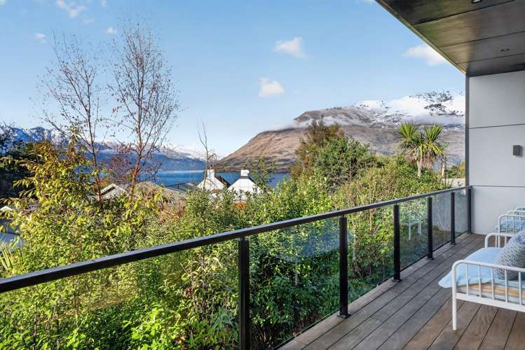5C Aspen Grove Fernhill/Sunshine Bay_6