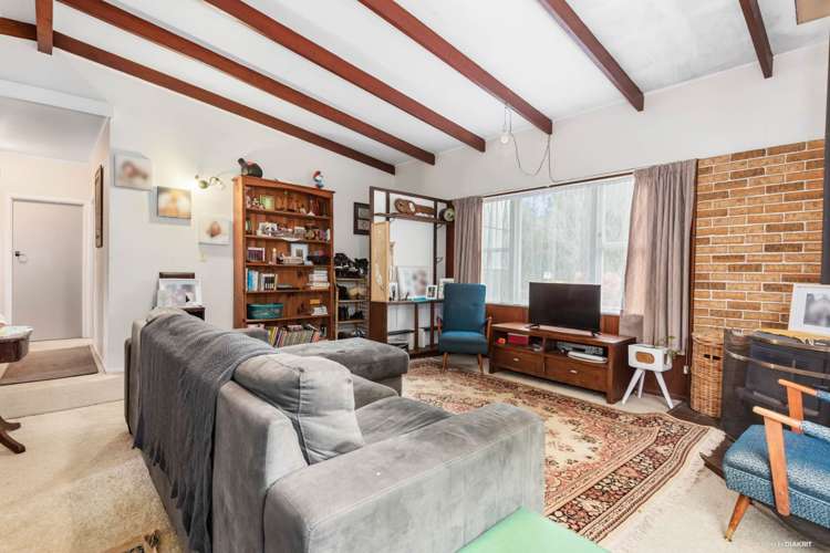 64 Sylvan Crescent Te Atatu South_4