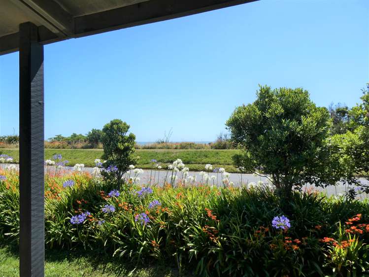 58b Domett Esplanade Cobden_19