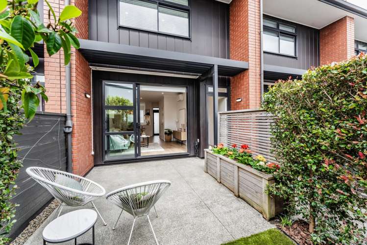 62 Walter Merton Road_0