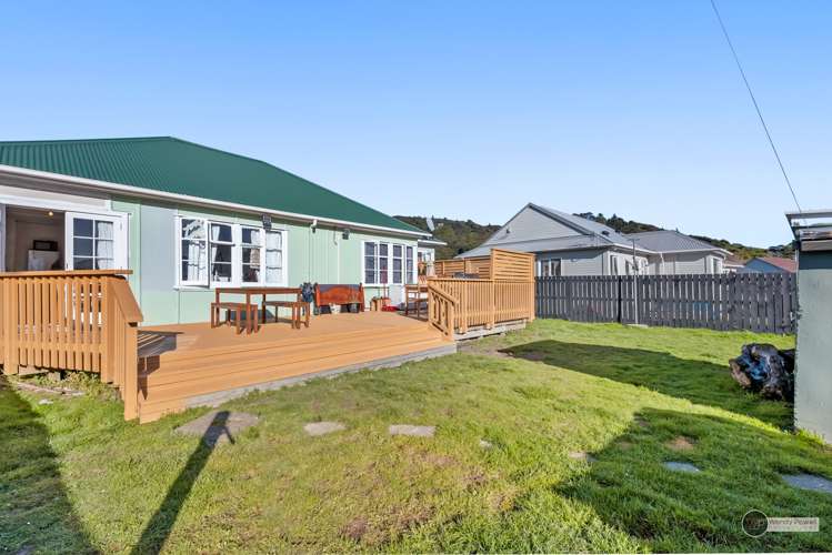 109 Waddington Drive Naenae_14