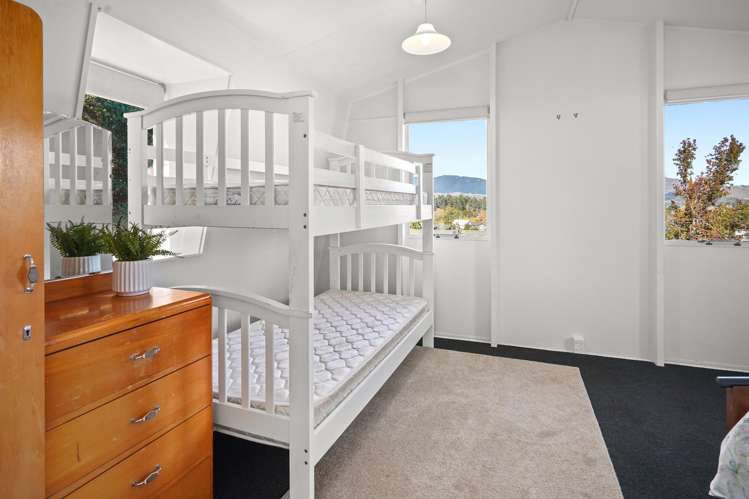 8 Chalet Crescent Hanmer Springs_12
