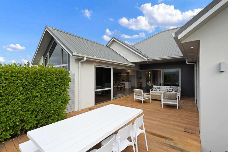77 Baxter Michael Crescent Cambridge_25