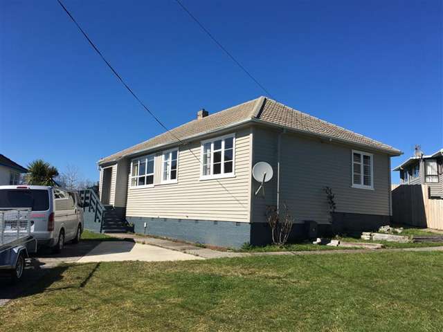 Spacious 3-Bedroom Home Close to Town & School