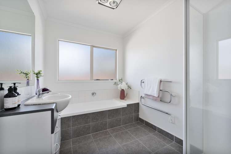 42 Lake Panorama Drive Henderson_15