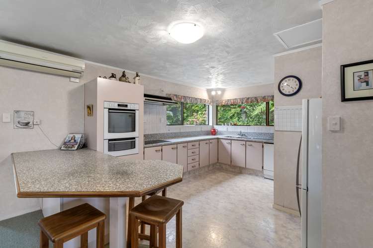 802 River Road Chartwell_5