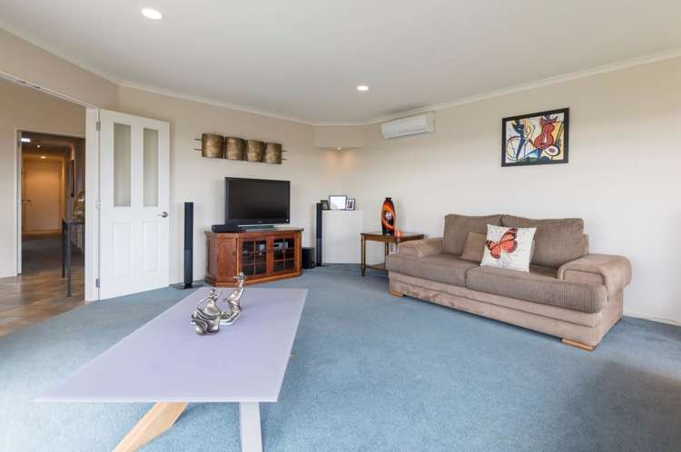 11 Aurora Avenue Welcome Bay_6