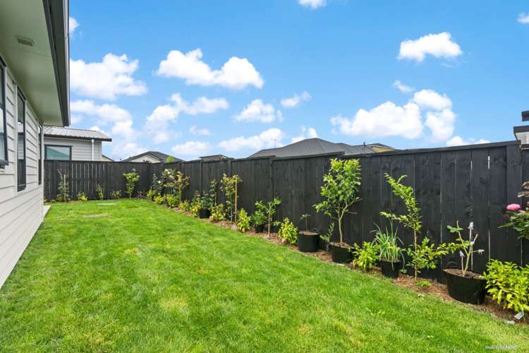 4 Spark Road Wainui_10